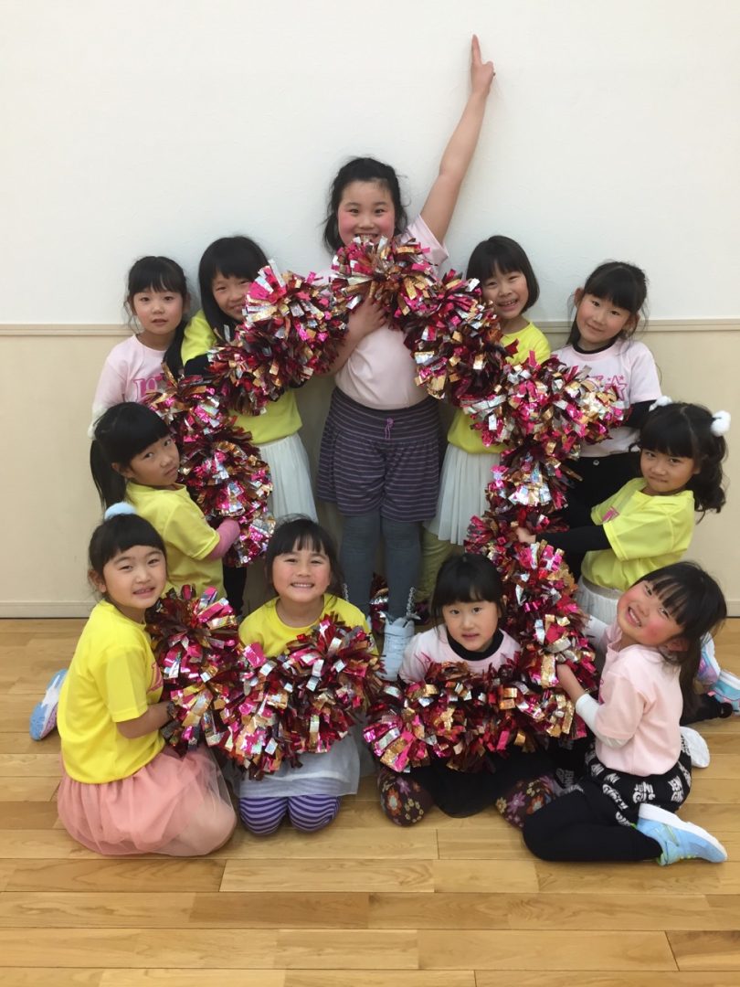 1月 LOICX☆チアダンススクール MOZO校　柔軟しっかり！